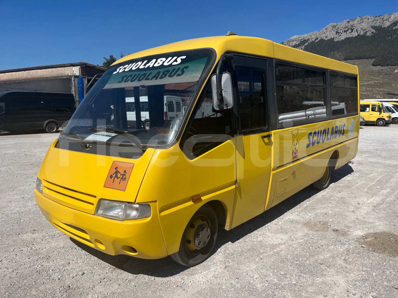 Bundle di 4 mezzi Iveco - Cacciamali Iveco - Cacciamali Iveco - Cacciamali Iveco - A50 - School bus: picture 4 Bundle di 4 mezzi Iveco - Cacciamali Iveco - Cacciamali Iveco - Cacciamali Iveco - A50 - School bus: picture 4