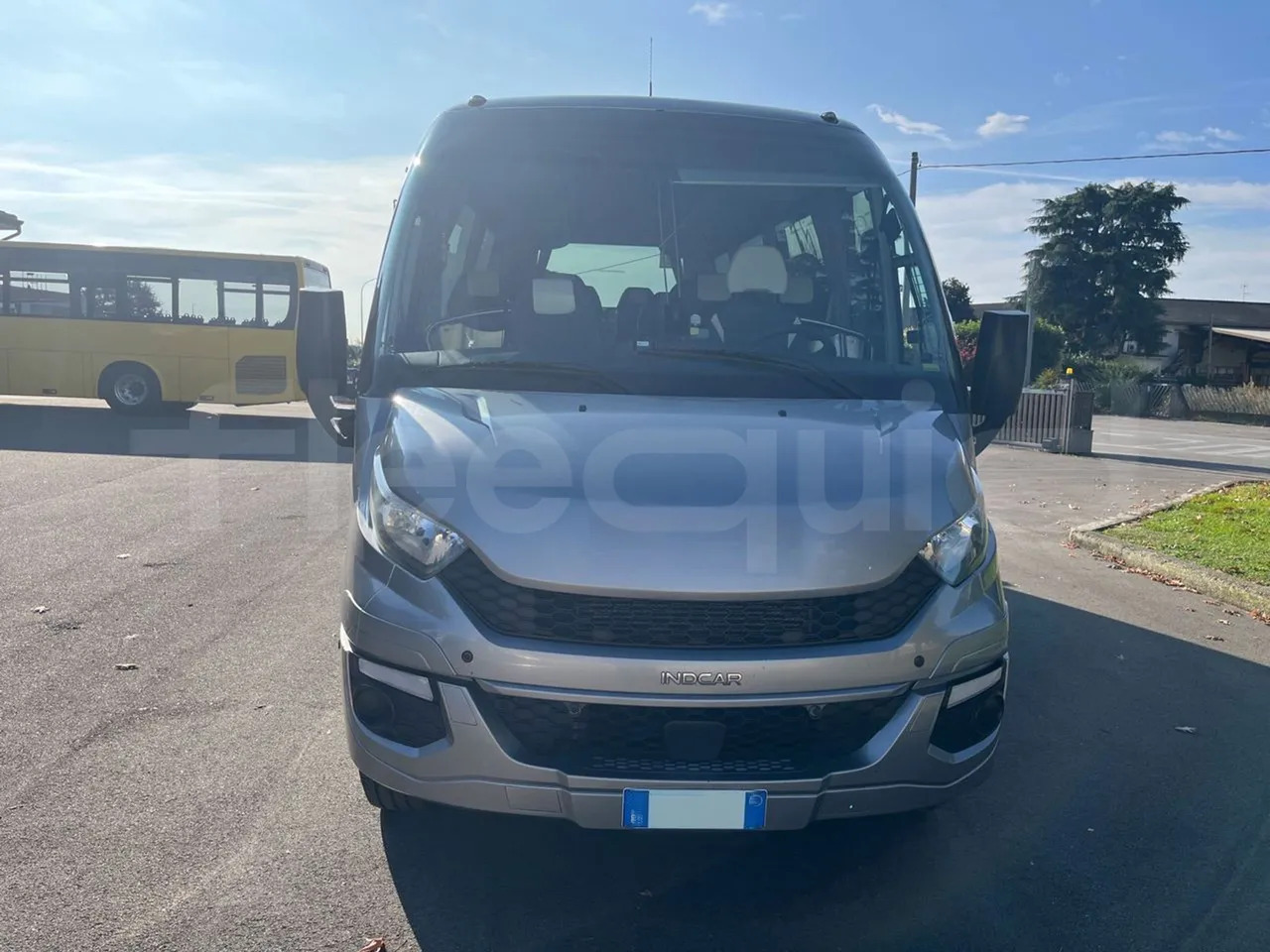 Indcar Wing - Coach: picture 2 Indcar Wing - Coach: picture 2