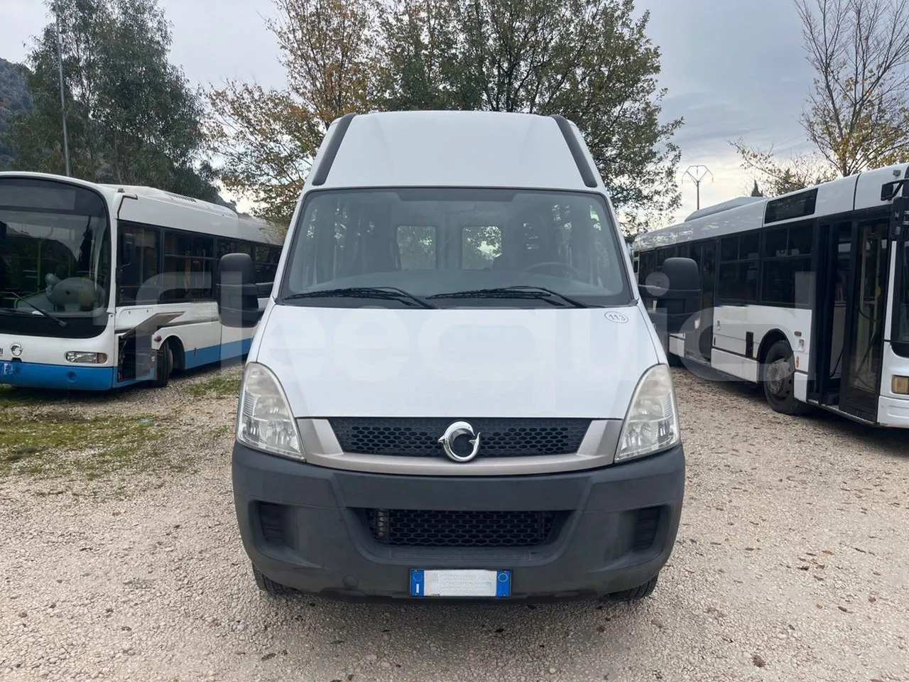 Iveco Daily - School bus: picture 2 Iveco Daily - School bus: picture 2