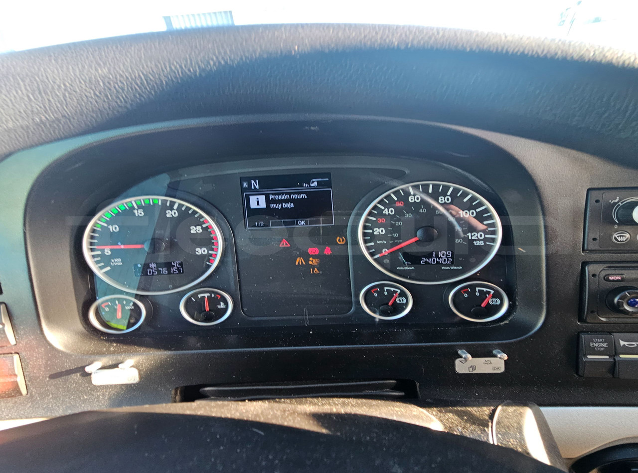 Man Lion's Coach - Coach: picture 3 Man Lion's Coach - Coach: picture 3