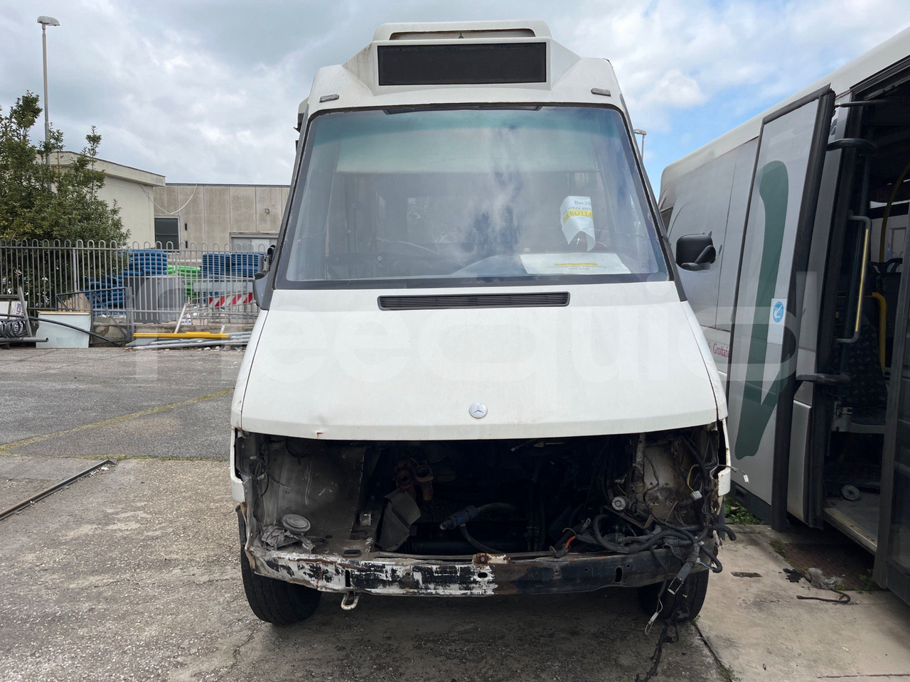 Mercedes-Benz 414T - Minibus, Passenger van: picture 2 Mercedes-Benz 414T - Minibus, Passenger van: picture 2