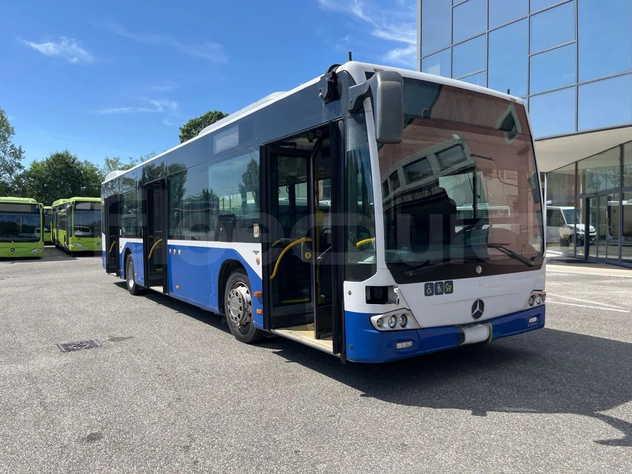 Mercedes-Benz Conecto leasing Mercedes-Benz Conecto: picture 10 Mercedes-Benz Conecto leasing Mercedes-Benz Conecto: picture 10