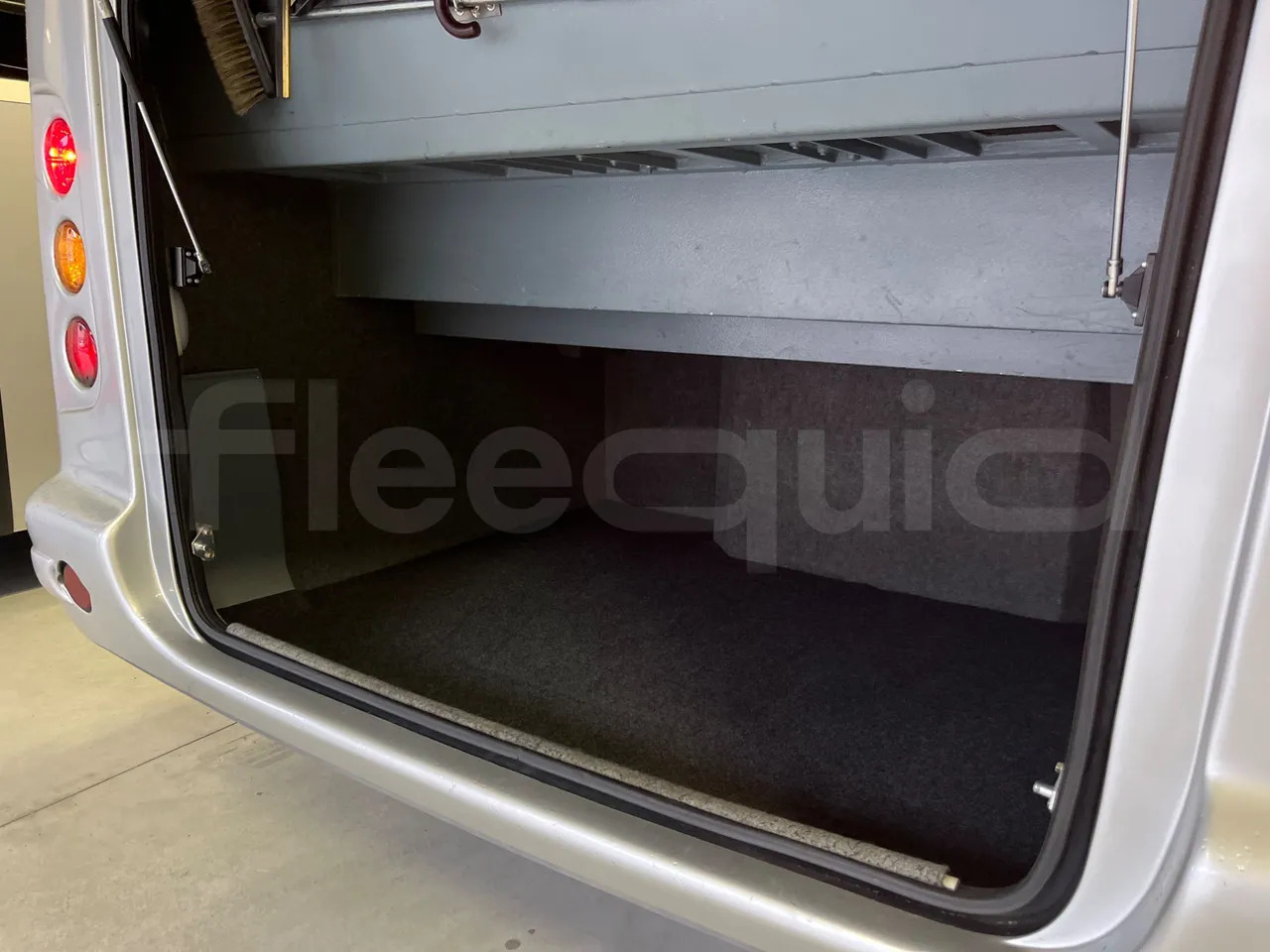 Coach Mercedes-Benz MB 818 S: picture 8