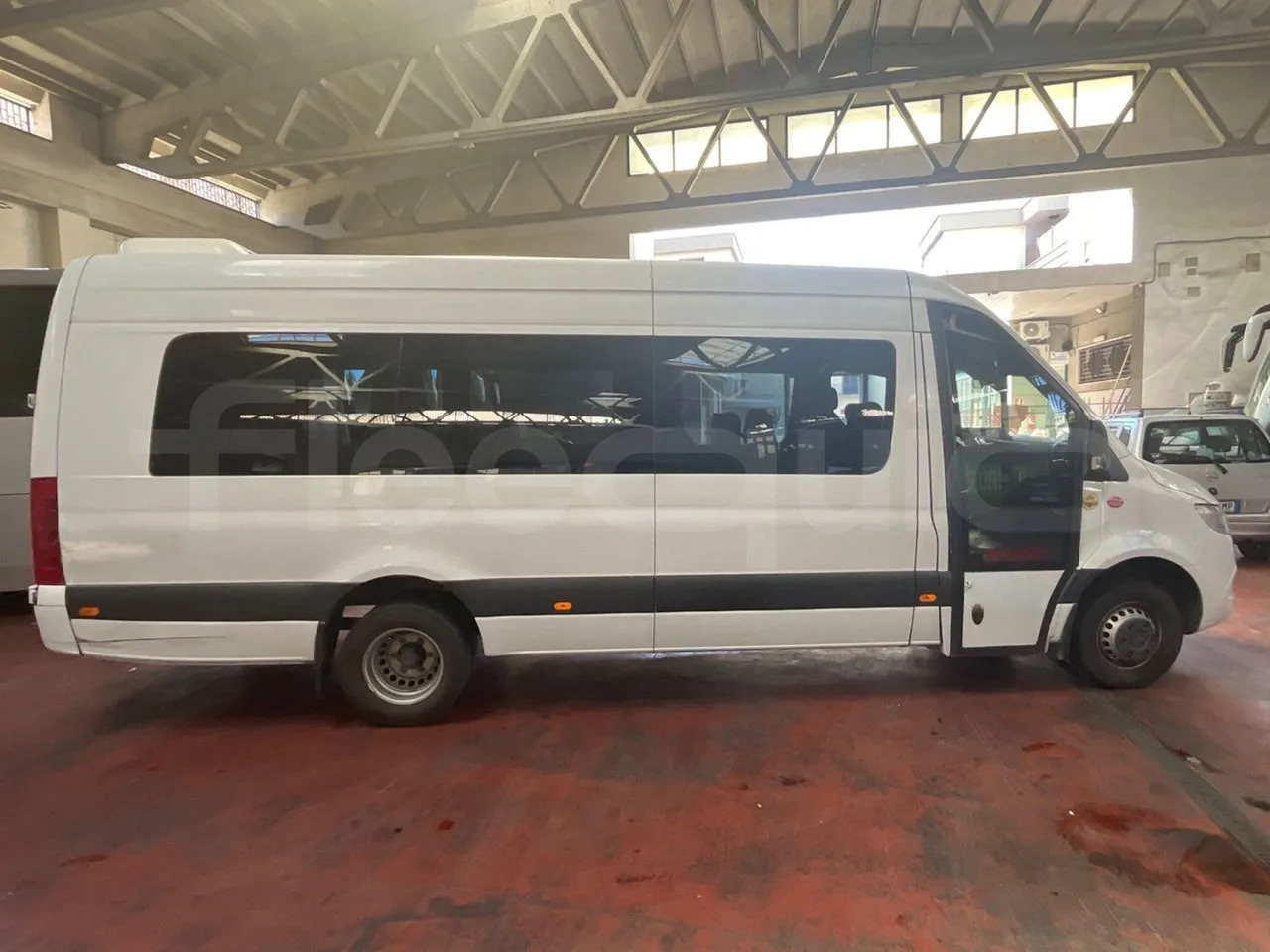 Suburban bus Mercedes-Benz Sprinter: picture 12