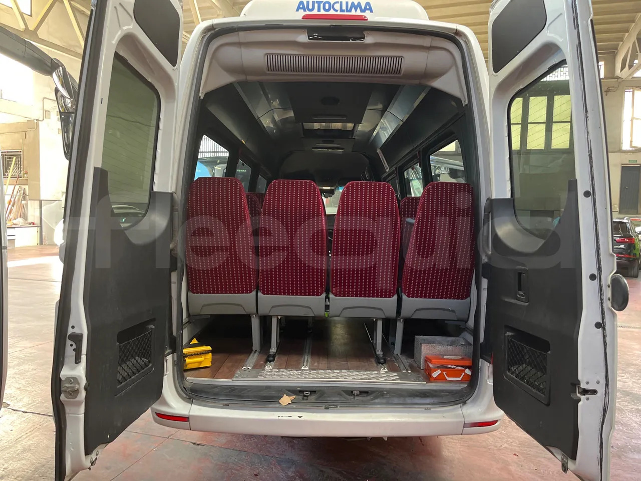 Suburban bus Mercedes-Benz Sprinter: picture 15