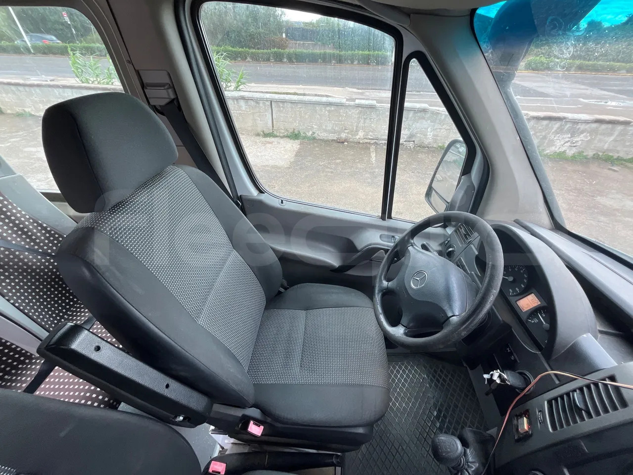 Suburban bus Mercedes-Benz Sprinter: picture 17