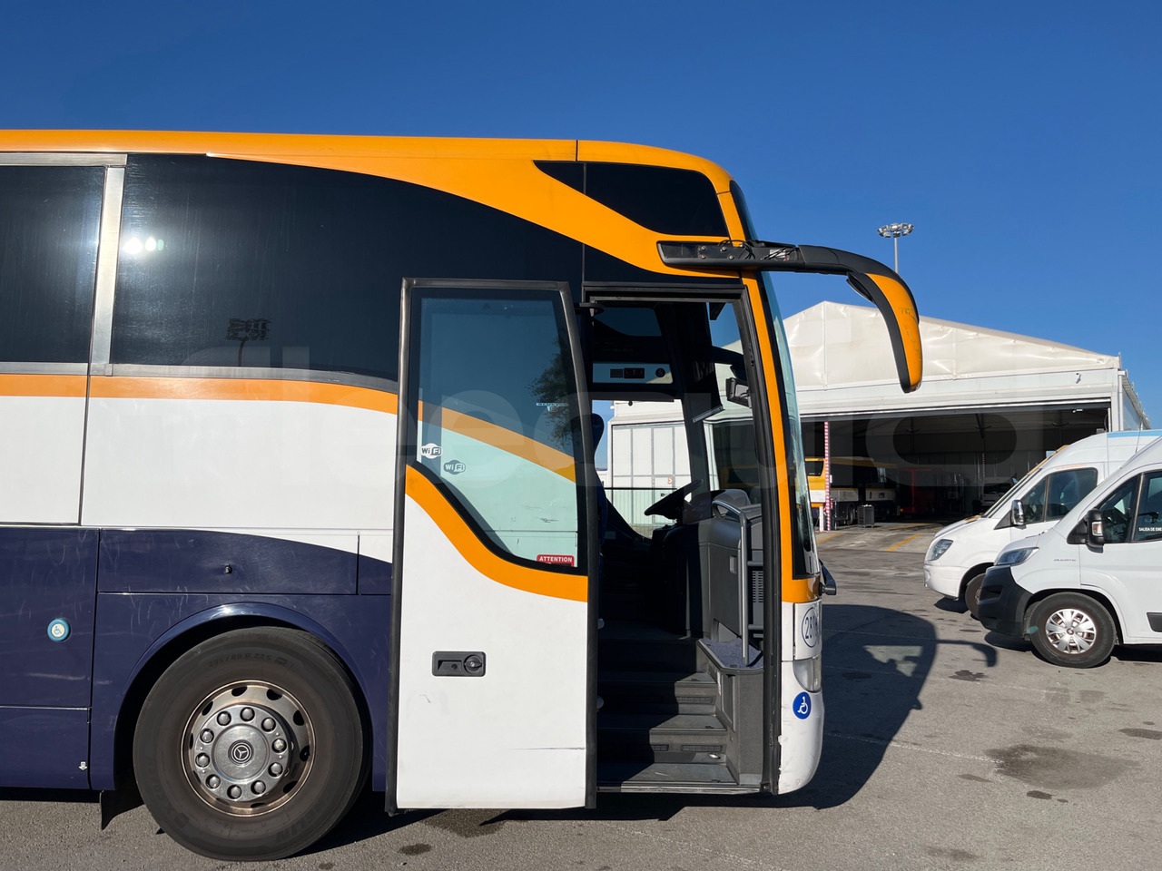 Coach Mercedes-Benz Tourismo: picture 19