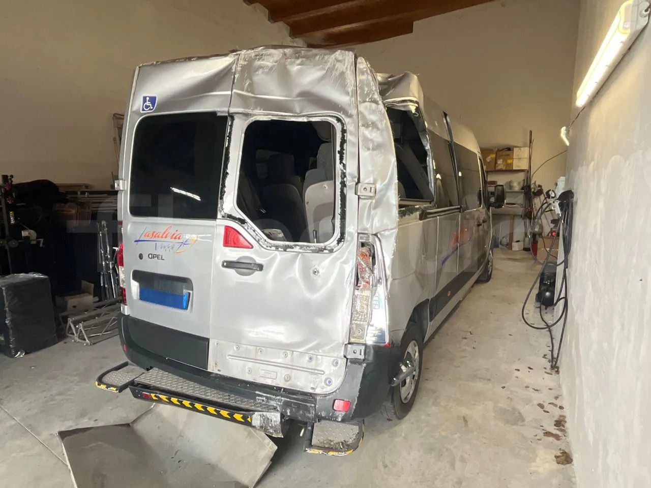 Suburban bus Opel Movano: picture 8 Suburban bus Opel Movano: picture 8