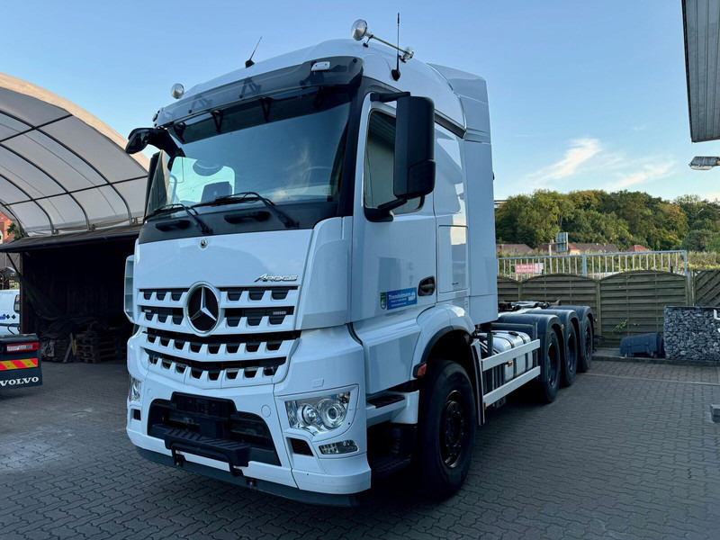 Mercedes-Benz Arocs MP5 3253 8x4 Tridem ARK HIAB 24 to - Hook lift truck: picture 5 Mercedes-Benz Arocs MP5 3253 8x4 Tridem ARK HIAB 24 to - Hook lift truck: picture 5