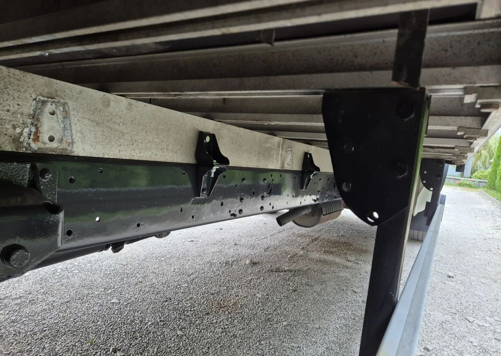 Iveco 65c17 70c17 50c15 3.0 170KM - Open body delivery van: picture 5 Iveco 65c17 70c17 50c15 3.0 170KM - Open body delivery van: picture 5