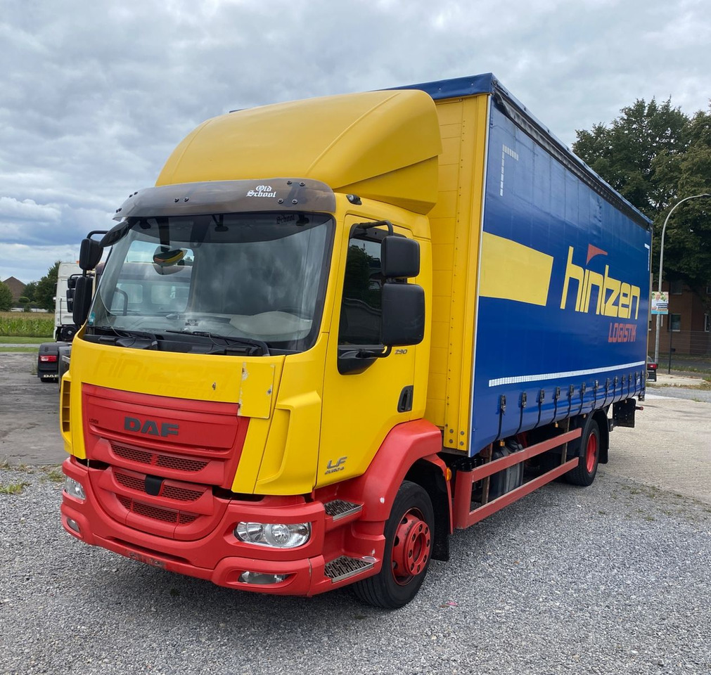 DAF LF 14.290 Pritsche mit LBW - Curtainsider truck: picture 1 DAF LF 14.290 Pritsche mit LBW - Curtainsider truck: picture 1