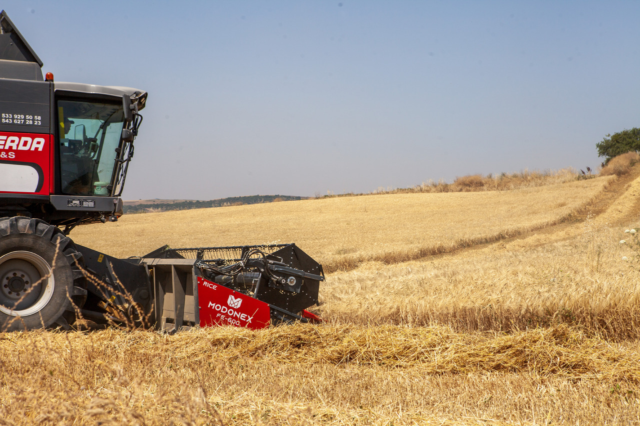 Modonex FE-600 - Combine header: picture 5 Modonex FE-600 - Combine header: picture 5