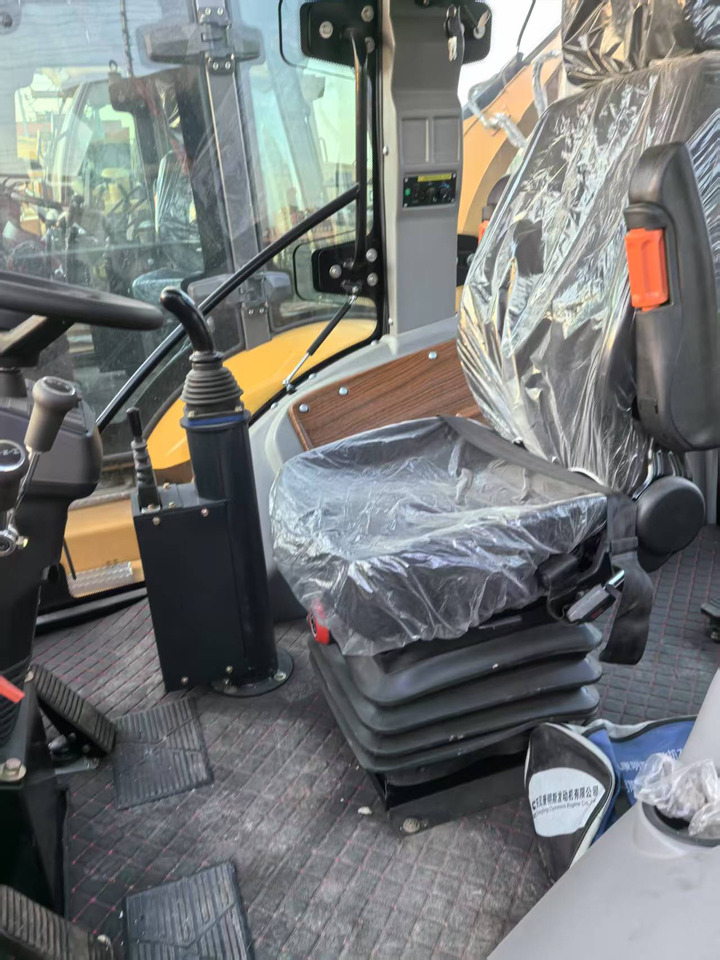 CATERPILLAR 426F new backhoe loader 2025 hot sale jcb - Backhoe loader: picture 4 CATERPILLAR 426F new backhoe loader 2025 hot sale jcb - Backhoe loader: picture 4