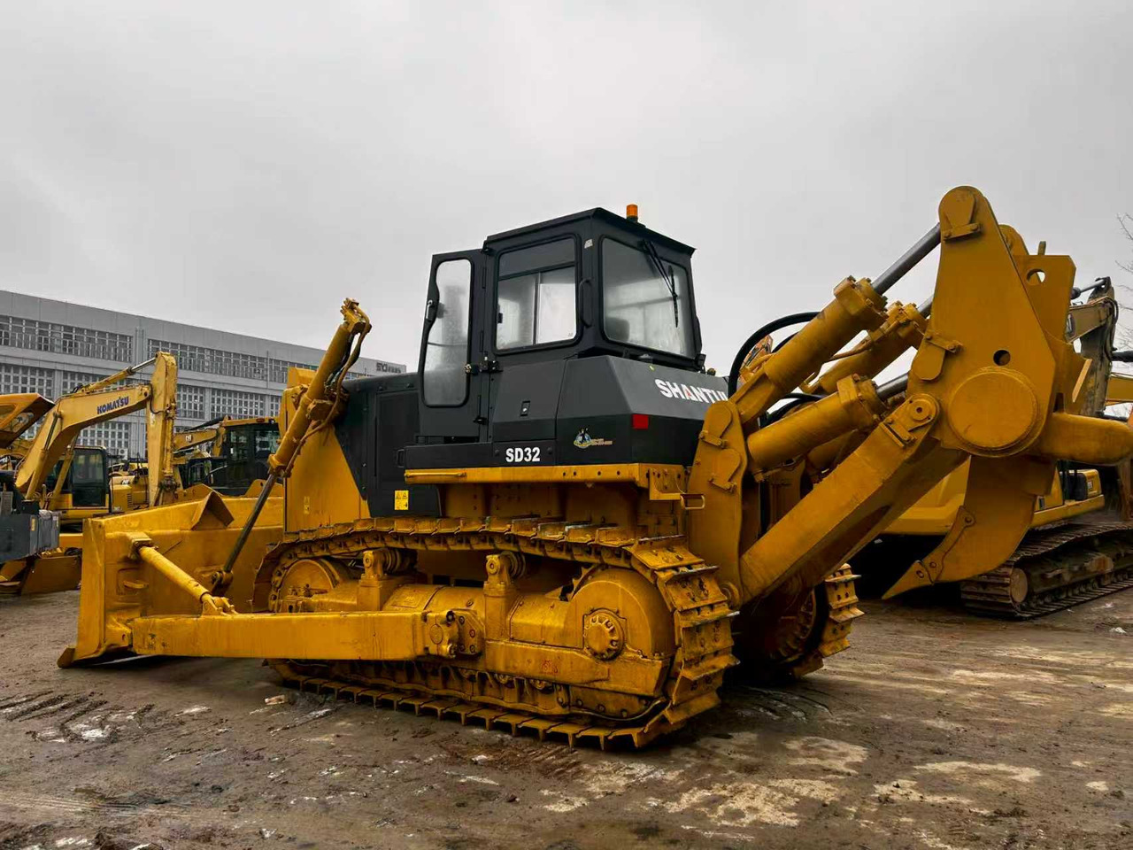 SHANTUI SD32 used bulldozer famous china brand for sale - Bulldozer: picture 4 SHANTUI SD32 used bulldozer famous china brand for sale - Bulldozer: picture 4
