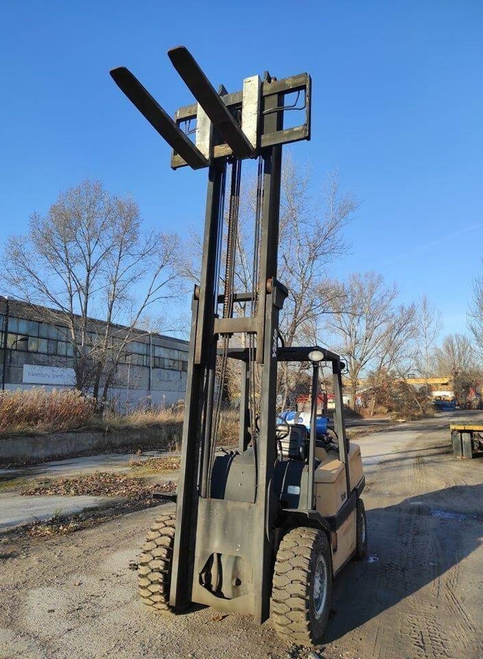 Yale GLP110MJN - Material handling equipment: picture 4 Yale GLP110MJN - Material handling equipment: picture 4