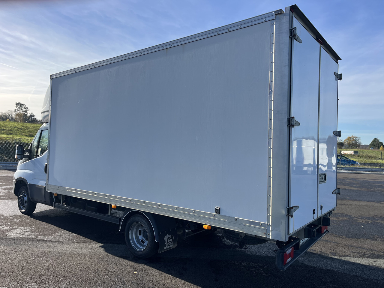 IVECO DAILY - Closed box van: picture 4 IVECO DAILY - Closed box van: picture 4