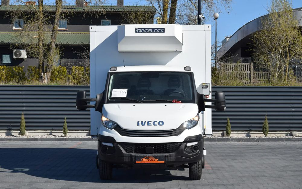 Iveco DAILY 70C18 / 3.0 - 180 KM / AUTOMAT HI-MATIC / 3 OSOBY / CHŁODNIA - MROŹNIA 4,55 M / AGREGAD FRIGOBLOCK / WINDA SORENSEN / KLIMA / TEMPOMAT / KAMERA COFANIA / REGULOWANE ZAWIESZENIE / SERWISOWA - Refrigerator truck: picture 2 Iveco DAILY 70C18 / 3.0 - 180 KM / AUTOMAT HI-MATIC / 3 OSOBY / CHŁODNIA - MROŹNIA 4,55 M / AGREGAD FRIGOBLOCK / WINDA SORENSEN / KLIMA / TEMPOMAT / KAMERA COFANIA / REGULOWANE ZAWIESZENIE / SERWISOWA - Refrigerator truck: picture 2