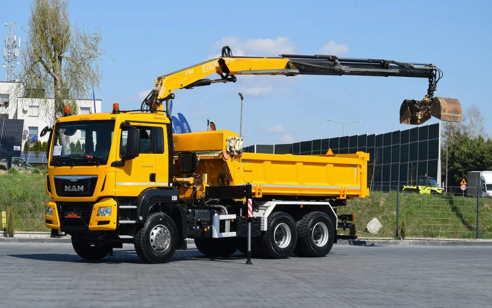 MAN TGS 26.400 / 6x4 / EURO 6 / UDT / HDS FASSI 165 / WYSUW x3 / ROTATOR / CHWYTAK / STEROWANIE RADIOWE / WZMOCNIONA RAMA / WYWROTKA / HYDROBURTA / AUTOMAT / 2017 / NOWE OPONY - 100% / NISKI PRZEBIEG - Tipper, Crane truck: picture 1 MAN TGS 26.400 / 6x4 / EURO 6 / UDT / HDS FASSI 165 / WYSUW x3 / ROTATOR / CHWYTAK / STEROWANIE RADIOWE / WZMOCNIONA RAMA / WYWROTKA / HYDROBURTA / AUTOMAT / 2017 / NOWE OPONY - 100% / NISKI PRZEBIEG - Tipper, Crane truck: picture 1