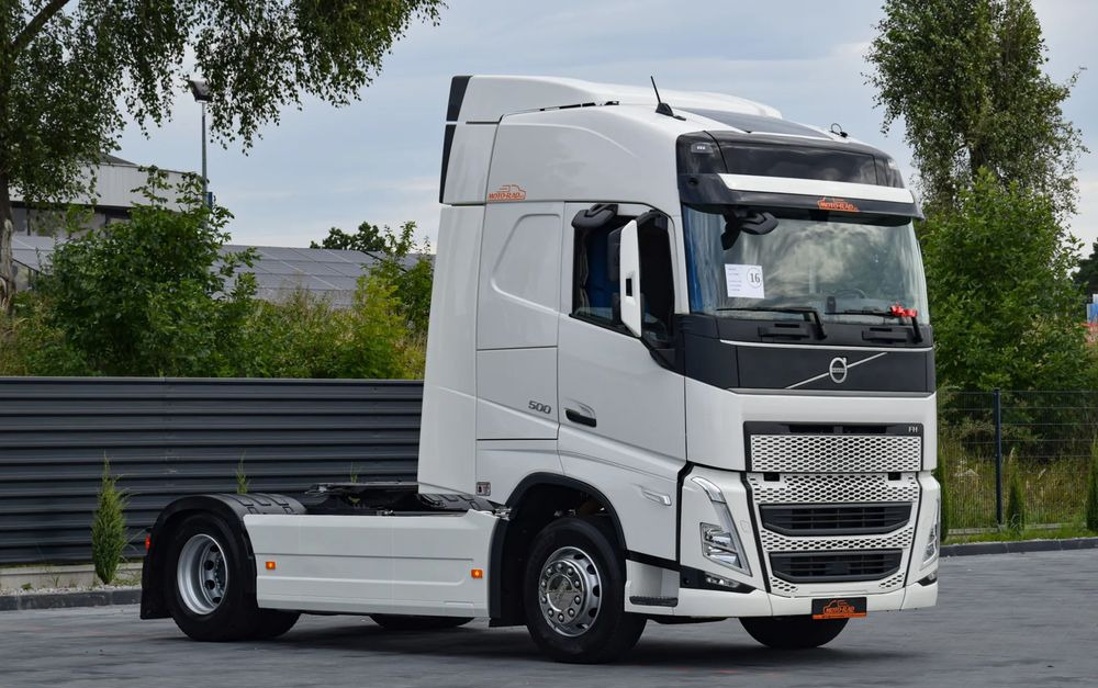 Volvo FH500 / EURO 6 / NOWY MODEL / KLIMATYZACJA POSTOJOWA / ACC / LEDY / 2 ZBIORNIKI PALIWA / FULL SPILERY / 2021 / SERWISOWANY / SPROWADZONY - Tractor unit: picture 3 Volvo FH500 / EURO 6 / NOWY MODEL / KLIMATYZACJA POSTOJOWA / ACC / LEDY / 2 ZBIORNIKI PALIWA / FULL SPILERY / 2021 / SERWISOWANY / SPROWADZONY - Tractor unit: picture 3