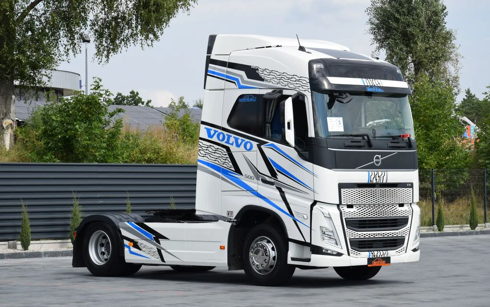 Volvo FH500 / EURO 6 / NOWY MODEL / KLIMATYZACJA POSTOJOWA / ACC / LEDY / 2 ZBIORNIKI PALIWA / FULL SPILERY / 2022 / SERWISOWANY / SPROWADZONY - Tractor unit: picture 3 Volvo FH500 / EURO 6 / NOWY MODEL / KLIMATYZACJA POSTOJOWA / ACC / LEDY / 2 ZBIORNIKI PALIWA / FULL SPILERY / 2022 / SERWISOWANY / SPROWADZONY - Tractor unit: picture 3