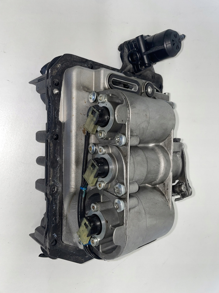 ASTRONIC WYBIERAK SKRZYNIA BIEGÓW MAN TGS TGX - Cab and interior for Truck: picture 3 ASTRONIC WYBIERAK SKRZYNIA BIEGÓW MAN TGS TGX - Cab and interior for Truck: picture 3