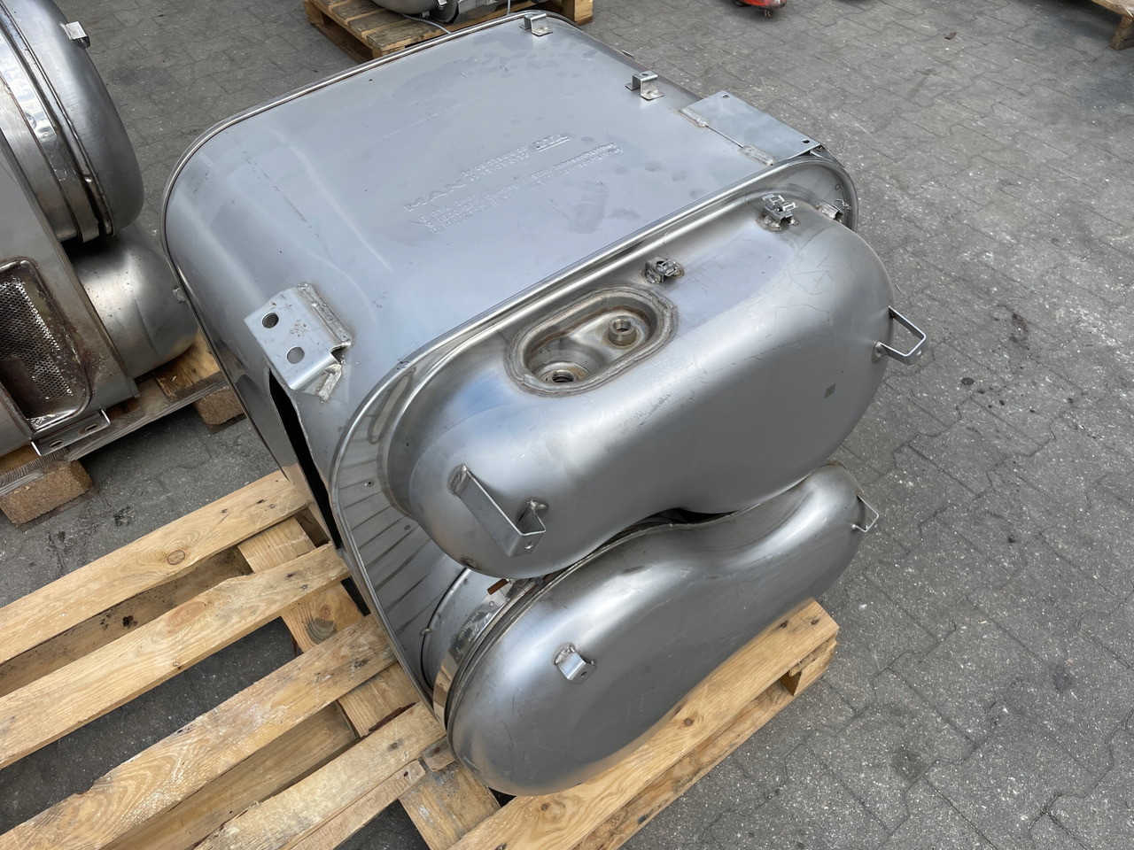 KATALIZATOR MAN TGX TGS EURO 6 DPF TŁUMIK WYDECH 81151036132 - Exhaust pipe for Truck: picture 3 KATALIZATOR MAN TGX TGS EURO 6 DPF TŁUMIK WYDECH 81151036132 - Exhaust pipe for Truck: picture 3