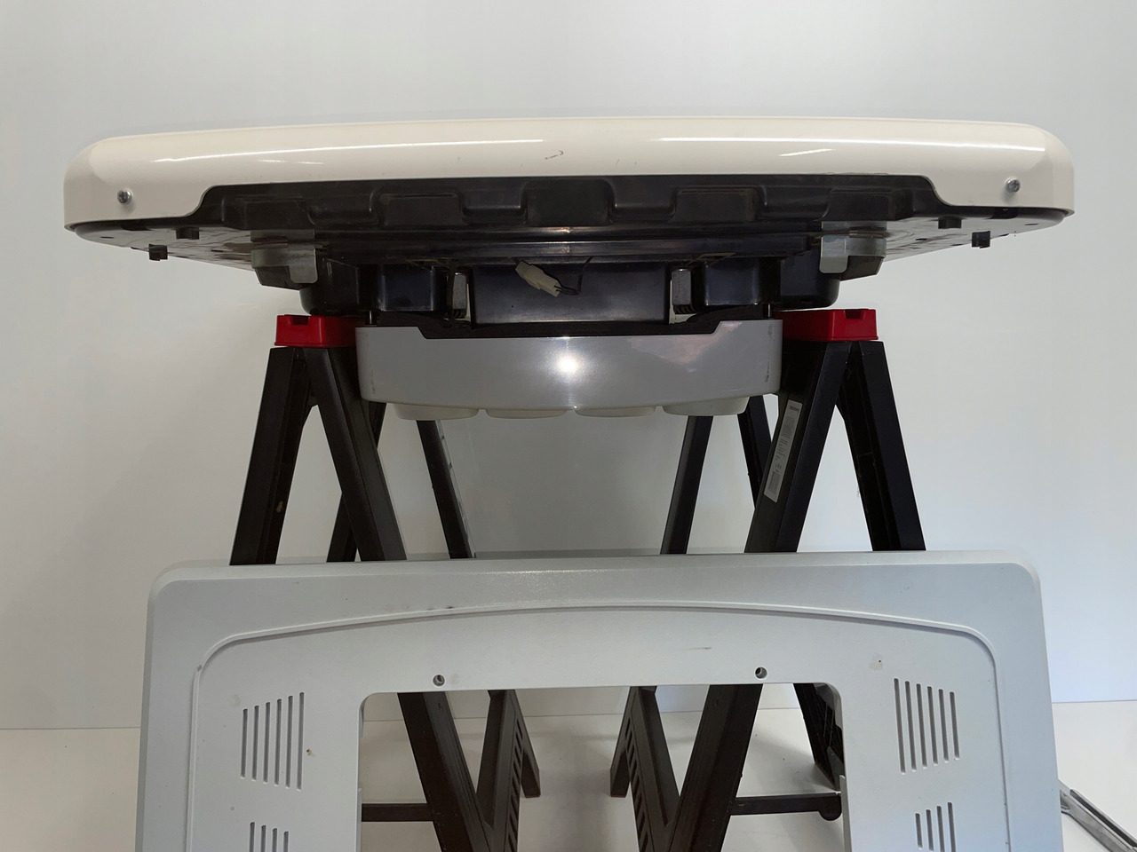 KLIMATYZACJA POSTOJOWA PILOT SLIMCOOL FACTORY PREP DAF SCANIA MC1507523 - AC compressor for Truck: picture 5 KLIMATYZACJA POSTOJOWA PILOT SLIMCOOL FACTORY PREP DAF SCANIA MC1507523 - AC compressor for Truck: picture 5