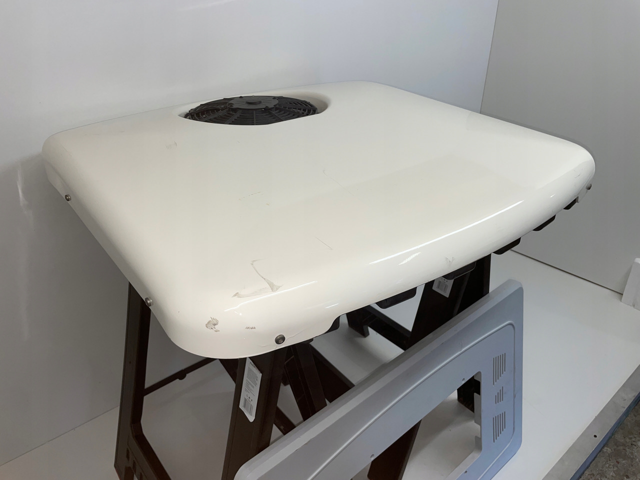 KLIMATYZACJA SLIMCOOL FACTORY PREP DAF MAN SCANIA - AC compressor for Truck: picture 2 KLIMATYZACJA SLIMCOOL FACTORY PREP DAF MAN SCANIA - AC compressor for Truck: picture 2