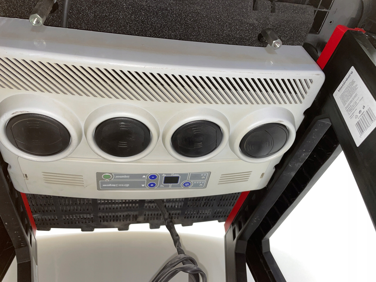 KLIMATYZACJA SLIMCOOL FACTORY PREP DAF MAN SCANIA - AC compressor for Truck: picture 5 KLIMATYZACJA SLIMCOOL FACTORY PREP DAF MAN SCANIA - AC compressor for Truck: picture 5