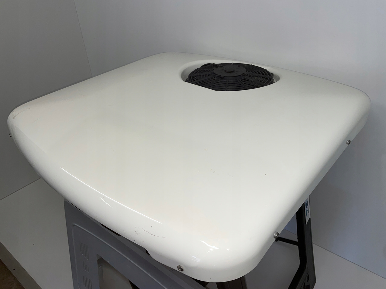 KLIMATYZACJA SLIMCOOL FACTORY PREP DAF MAN SCANIA - AC compressor for Truck: picture 3 KLIMATYZACJA SLIMCOOL FACTORY PREP DAF MAN SCANIA - AC compressor for Truck: picture 3