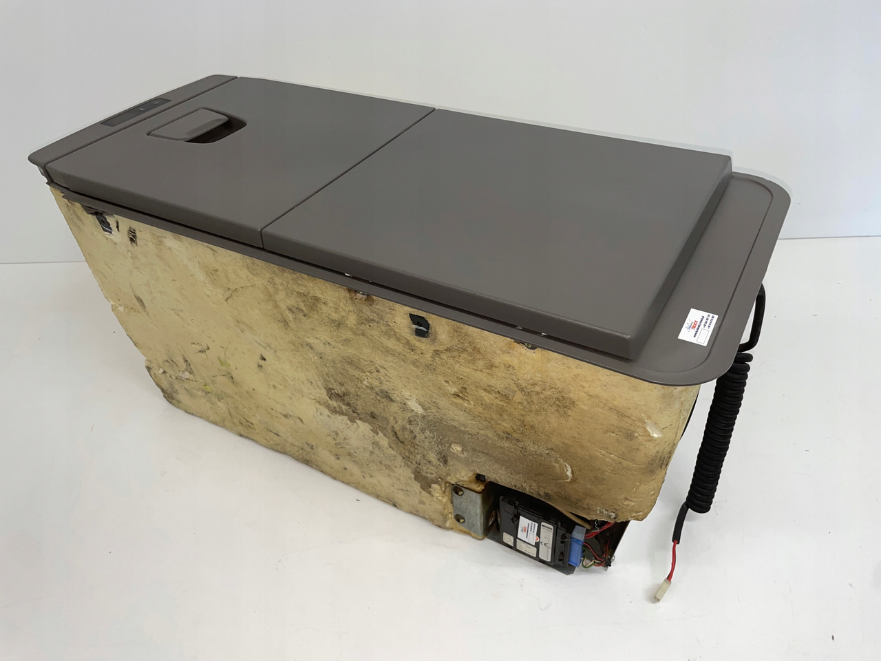 LODÓWKA CHŁODZIARKA SCANIA S 2706575 40 LITRÓW - Cab and interior for Truck: picture 4 LODÓWKA CHŁODZIARKA SCANIA S 2706575 40 LITRÓW - Cab and interior for Truck: picture 4