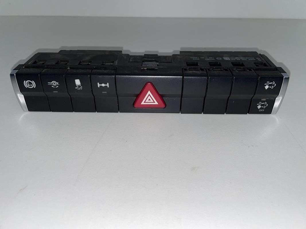 MODUŁ ŚWIATEŁ AWARYJNYCH ACTROS MP 4 A9604460423 - Dashboard for Truck: picture 1 MODUŁ ŚWIATEŁ AWARYJNYCH ACTROS MP 4 A9604460423 - Dashboard for Truck: picture 1