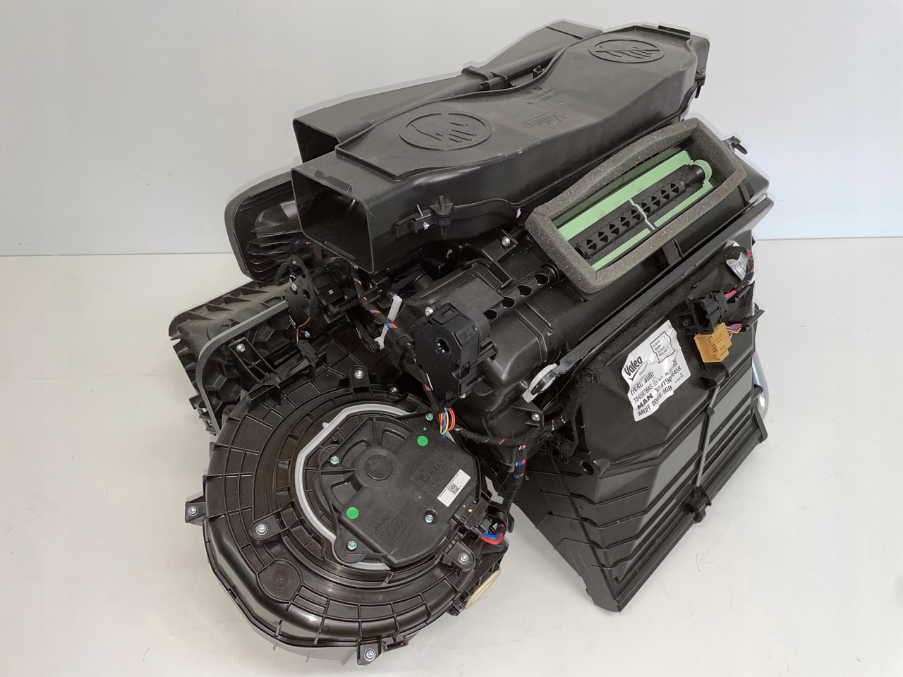 NAGRZEWNICA MAN TG3 TGX 3 TGX-3 81619006459 - Blower motor for Truck: picture 1 NAGRZEWNICA MAN TG3 TGX 3 TGX-3 81619006459 - Blower motor for Truck: picture 1