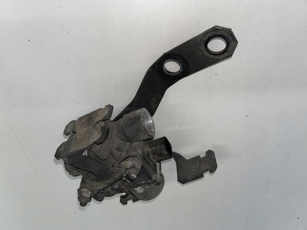 ZAWÓR CIŚNIENIA MERCEDES ACTROS MP4 A0054299244 - Suspension for Truck: picture 3 ZAWÓR CIŚNIENIA MERCEDES ACTROS MP4 A0054299244 - Suspension for Truck: picture 3