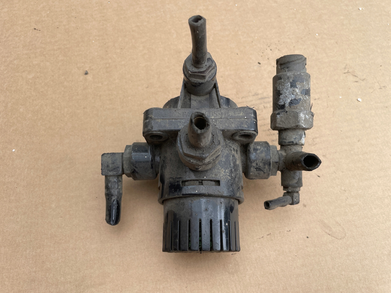 ZAWÓR HAMULCA RĘCZNEGO WABCO MAN TGX TGA TGS 81521166075 - Brake valve for Truck: picture 4 ZAWÓR HAMULCA RĘCZNEGO WABCO MAN TGX TGA TGS 81521166075 - Brake valve for Truck: picture 4