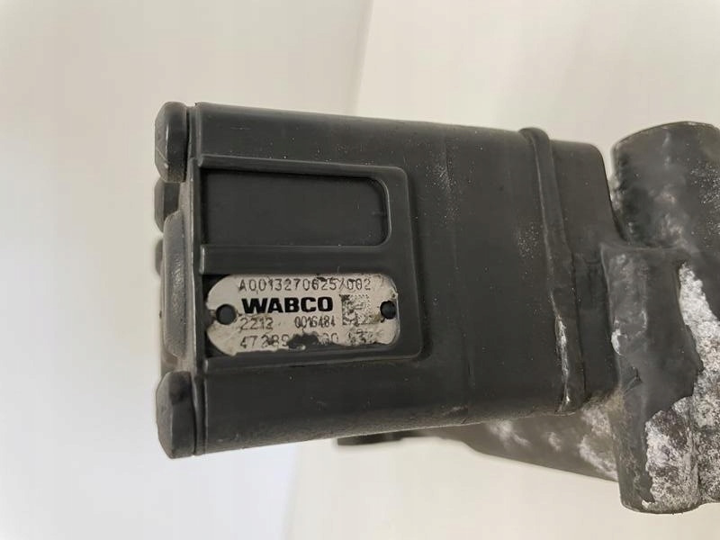 ZAWÓR PODUSZEK MERCEDES ACTROS MP 4 A0013270625 - Brake valve for Truck: picture 2 ZAWÓR PODUSZEK MERCEDES ACTROS MP 4 A0013270625 - Brake valve for Truck: picture 2