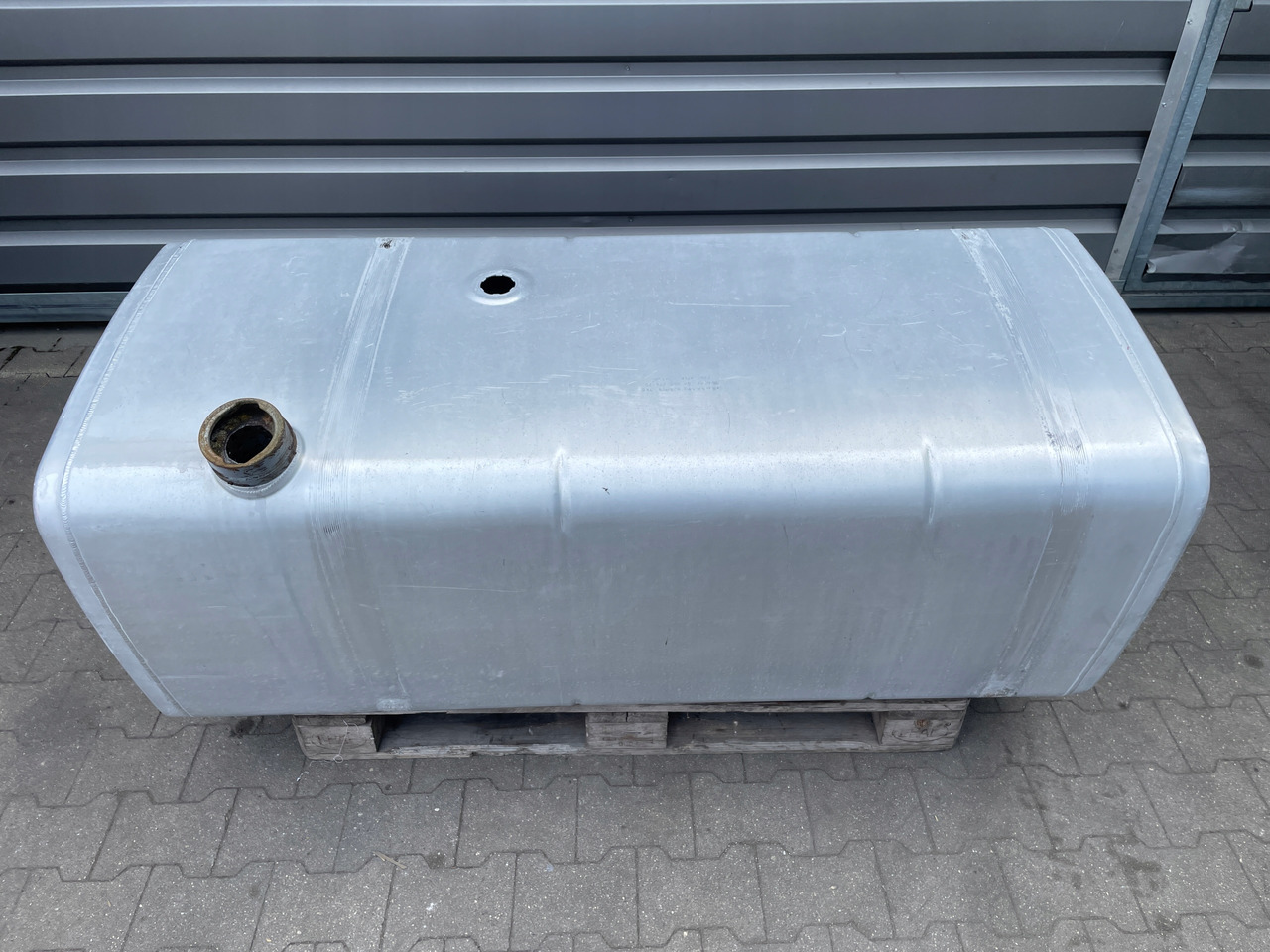 ZBIORNIK PALIWA IVECO STRALIS HI WAY 600 L 41042553 - Fuel tank for Truck: picture 1 ZBIORNIK PALIWA IVECO STRALIS HI WAY 600 L 41042553 - Fuel tank for Truck: picture 1