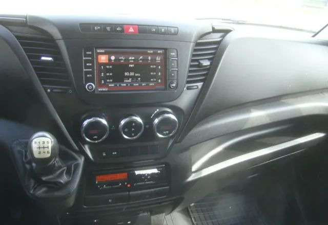 Iveco DAILY 40 C 17 3.0TDI CLIXSTAR PRAWOJAZDY E DO B 3400KGŁADOWNOŚCI leasing Iveco DAILY 40 C 17 3.0TDI CLIXSTAR PRAWOJAZDY E DO B 3400KGŁADOWNOŚCI: picture 18 Iveco DAILY 40 C 17 3.0TDI CLIXSTAR PRAWOJAZDY E DO B 3400KGŁADOWNOŚCI leasing Iveco DAILY 40 C 17 3.0TDI CLIXSTAR PRAWOJAZDY E DO B 3400KGŁADOWNOŚCI: picture 18