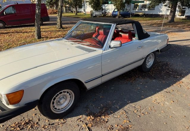 Mercedes-Benz SL - Convertible: picture 1 Mercedes-Benz SL - Convertible: picture 1