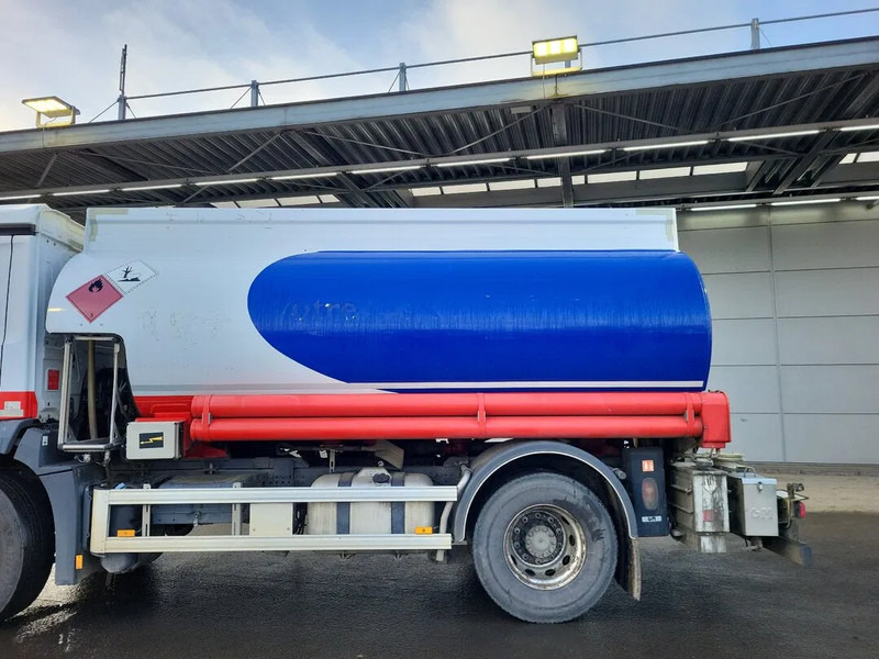 Mercedes-Benz Antos 1824 - Tank truck: picture 3 Mercedes-Benz Antos 1824 - Tank truck: picture 3