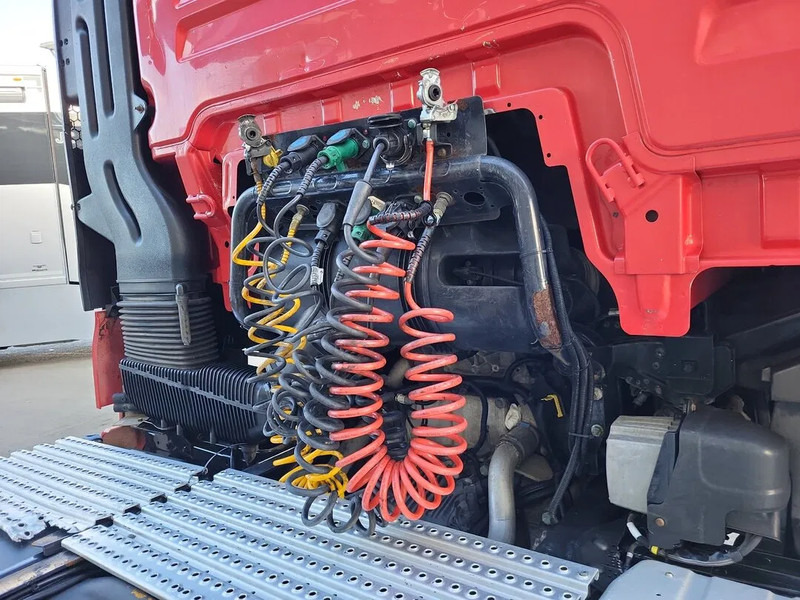 MAN TGX 18.480 - Tractor unit: picture 5 MAN TGX 18.480 - Tractor unit: picture 5