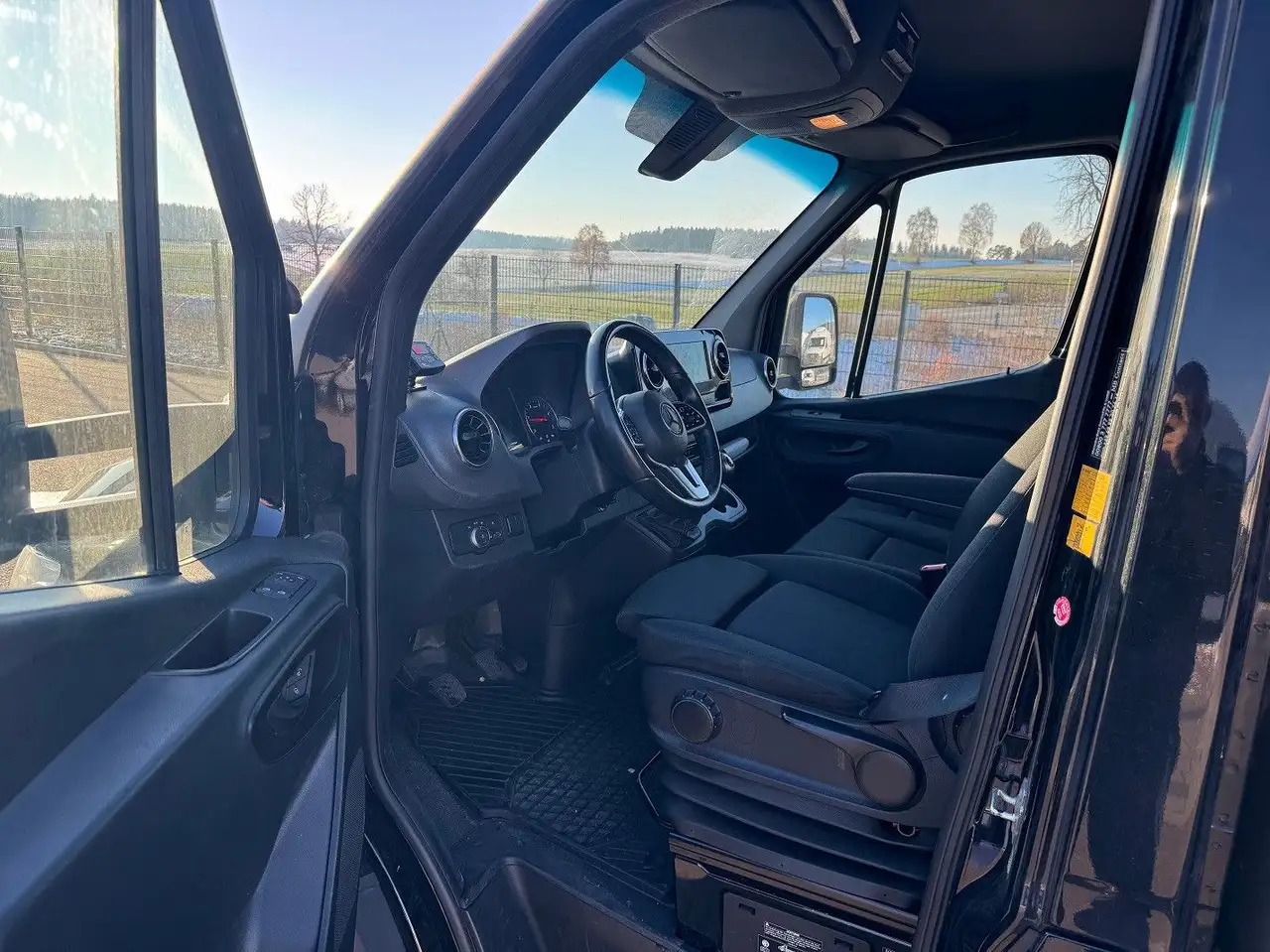 Refrigerated delivery van Mercedes-Benz Sprinter 317 CDI Lang Tiefkühlkoffer Carrier: picture 7