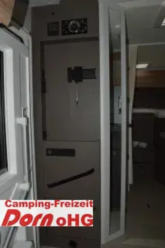 New Semi-integrated motorhome Bürstner B66 TD 690 G B 66 TD 690 Voll ausgestattet: picture 11 New Semi-integrated motorhome Bürstner B66 TD 690 G B 66 TD 690 Voll ausgestattet: picture 11