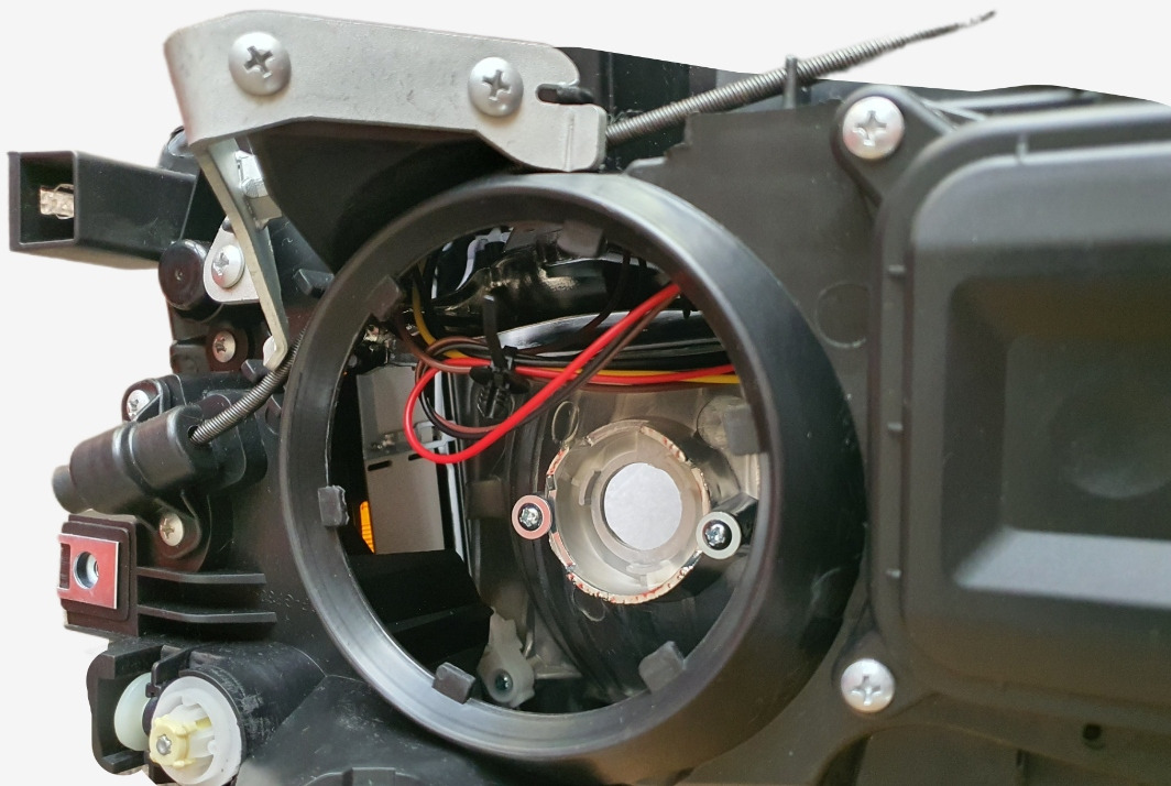 NOWY REFLEKTOR PRAWY SCANIA L,P,G,R,S - Headlight for Truck: picture 4 NOWY REFLEKTOR PRAWY SCANIA L,P,G,R,S - Headlight for Truck: picture 4