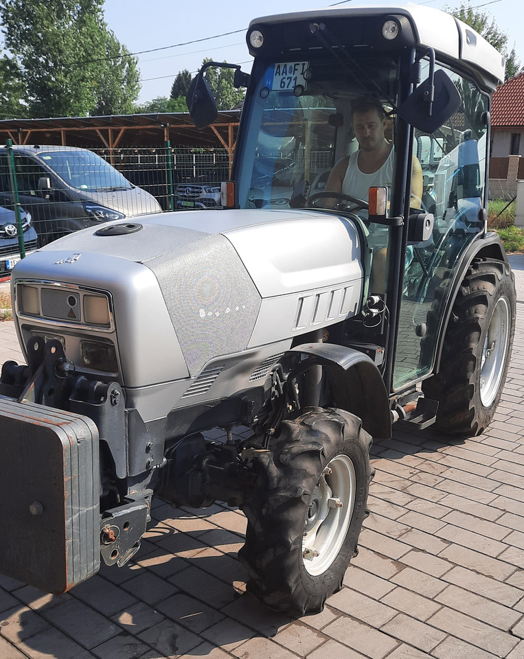 LAMBORGHINI RV90 Automatic - Agricultural machinery: picture 1 LAMBORGHINI RV90 Automatic - Agricultural machinery: picture 1