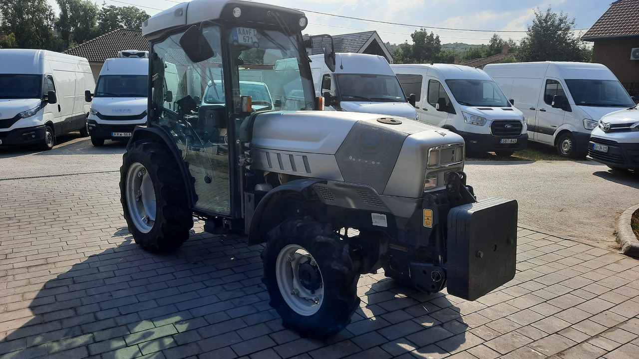 LAMBORGHINI RV90 Automatic - Agricultural machinery: picture 3 LAMBORGHINI RV90 Automatic - Agricultural machinery: picture 3