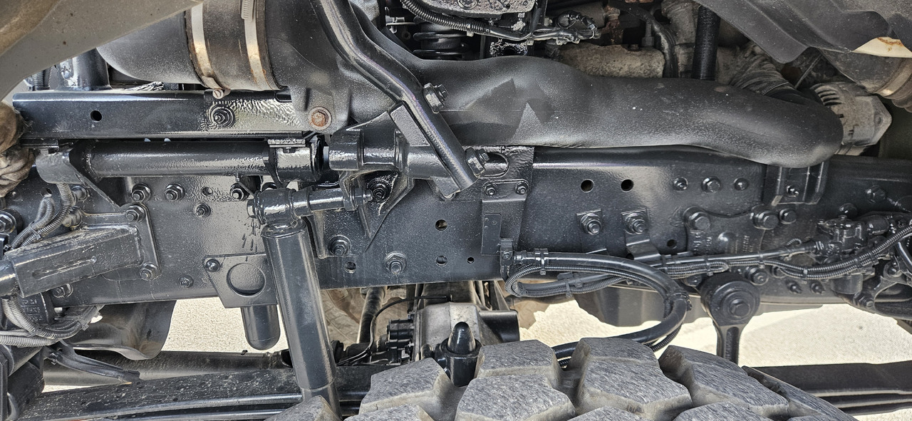 MERCEDES-BENZ Axor 1833 4x4 leasing MERCEDES-BENZ Axor 1833 4x4: picture 11