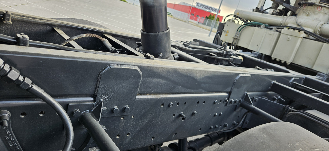 MERCEDES-BENZ Axor 1833 4x4 leasing MERCEDES-BENZ Axor 1833 4x4: picture 12