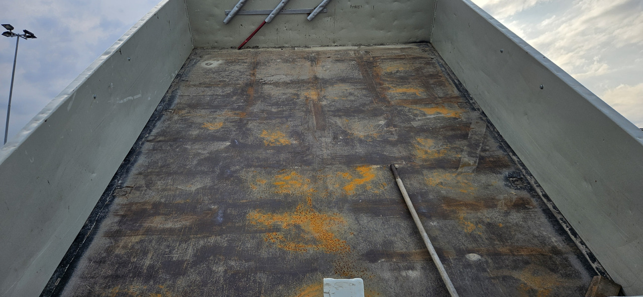 MERCEDES-BENZ Axor 1833 4x4 leasing MERCEDES-BENZ Axor 1833 4x4: picture 8