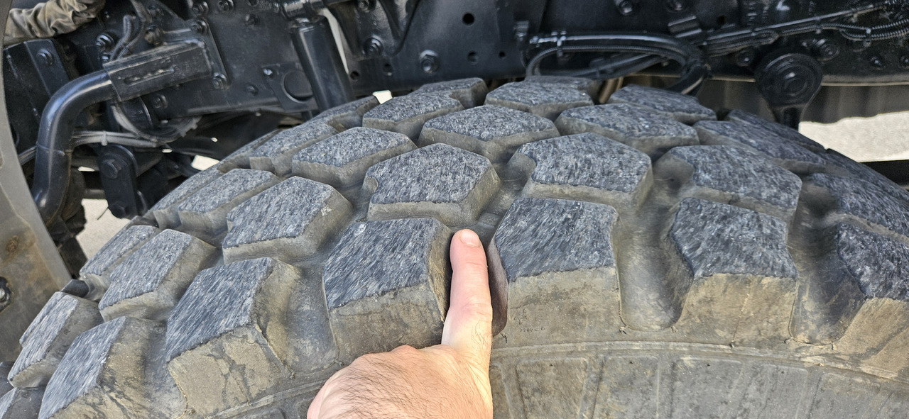 MERCEDES-BENZ Axor 1833 4x4 leasing MERCEDES-BENZ Axor 1833 4x4: picture 18